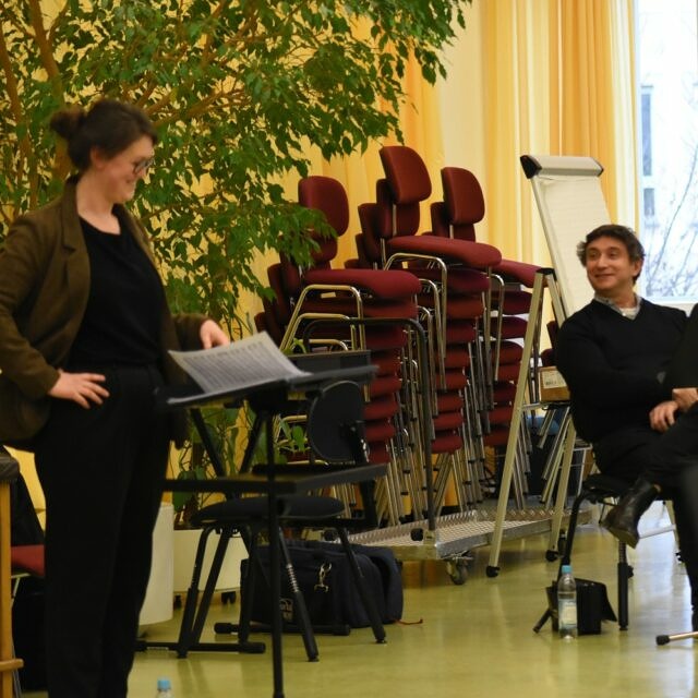 Chordirigierforum 2021. Leiter Stellario Fagone, Teilnehmerin Johanna Soller (Foto: BR / Alexander Heinzel)