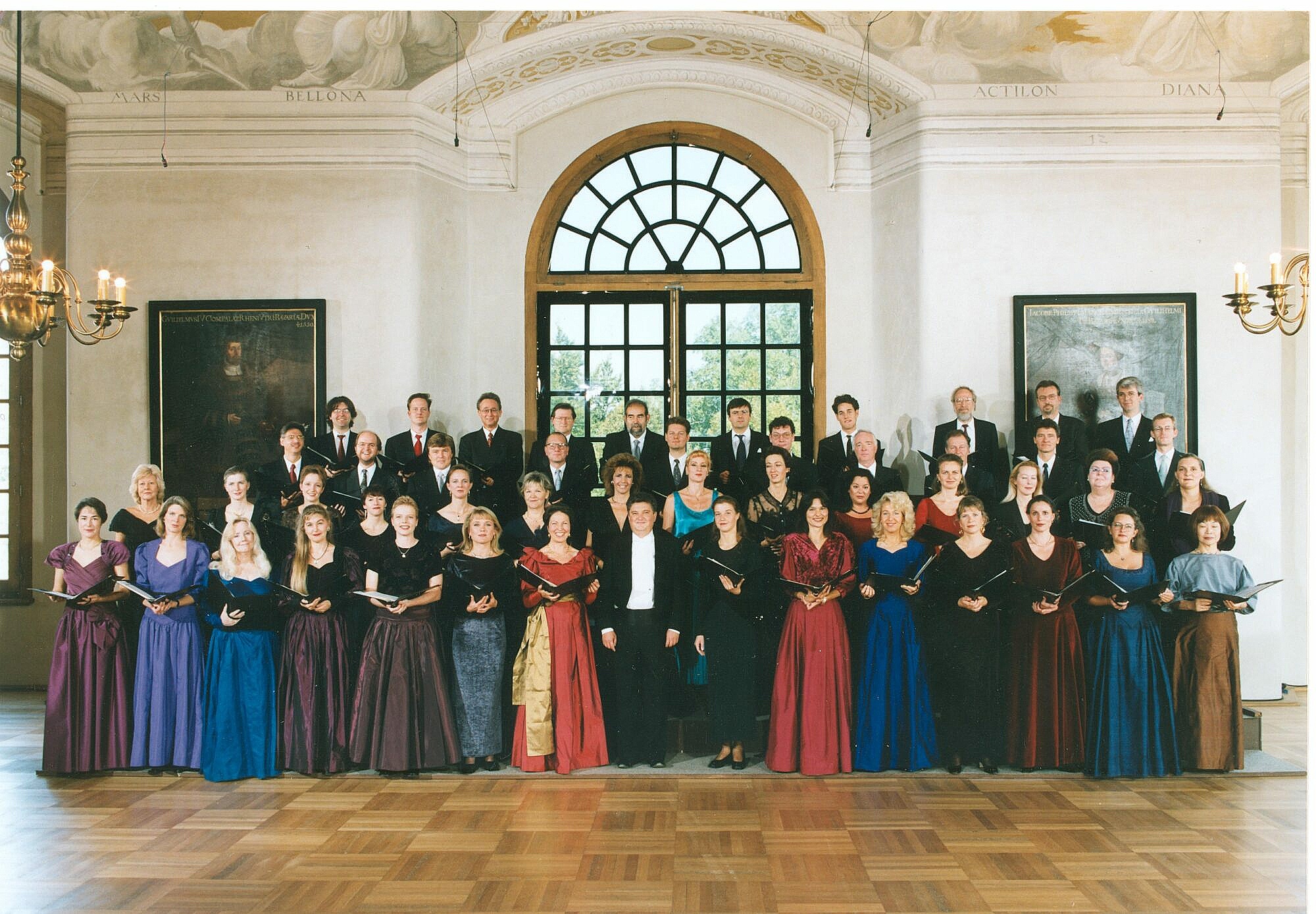 Der Chor des Bayerischen Rundfunks mit Künstlerischem Leiter Michael Gläser (Foto: BR / Foto Sessner)