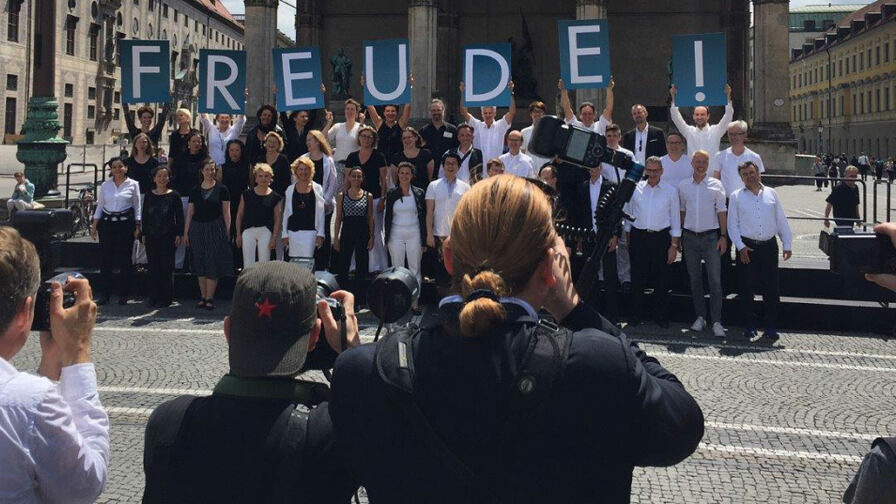 Der BR-Chor auf dem Odeonsplatz 2016 (Foto: Bernd Roos)