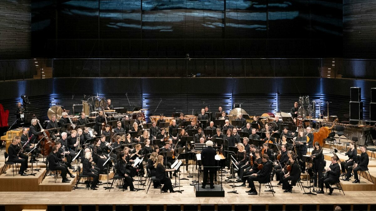 BR-Chor und BRSO unter der Leitung von Sir Simon Rattle bei der musica viva am 13.10.2023 (Foto: Astrid Ackermann)