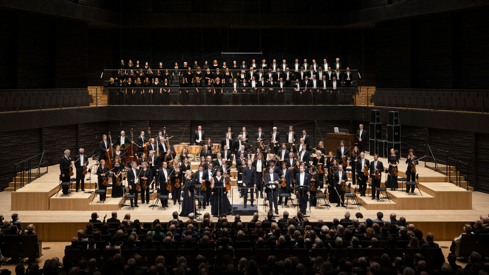 BR-Chor und BRSO in der Münchner Isarphilharmonie am 13./14.10.2022 unter der Leitung von Duncan Ward in Mendelssohns ELIAS (Foto: Astrid Ackermann)